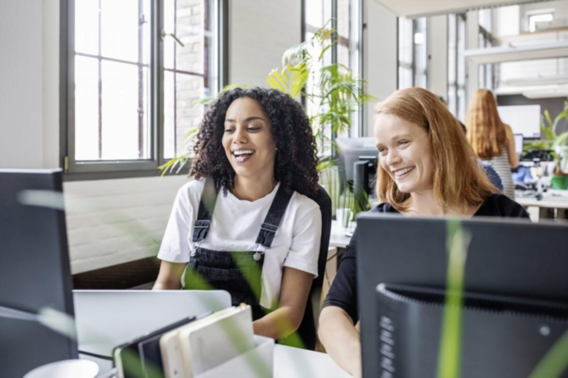 Bureau moderne de Journeyova Labs à Winterthur avec espace de consultation financière